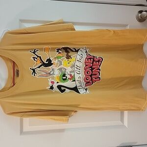 Looney Tunes yellow tshirt
